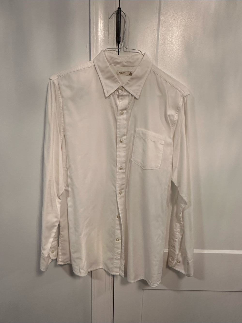 Classic White Men's Button-Up Shirt - Unbranded